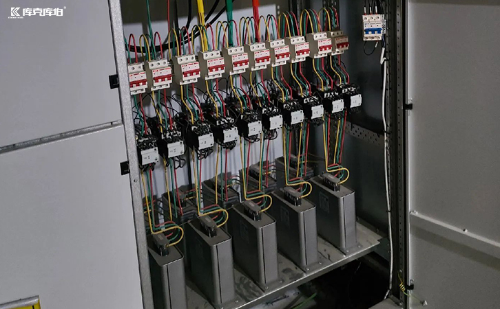 電力電容器
